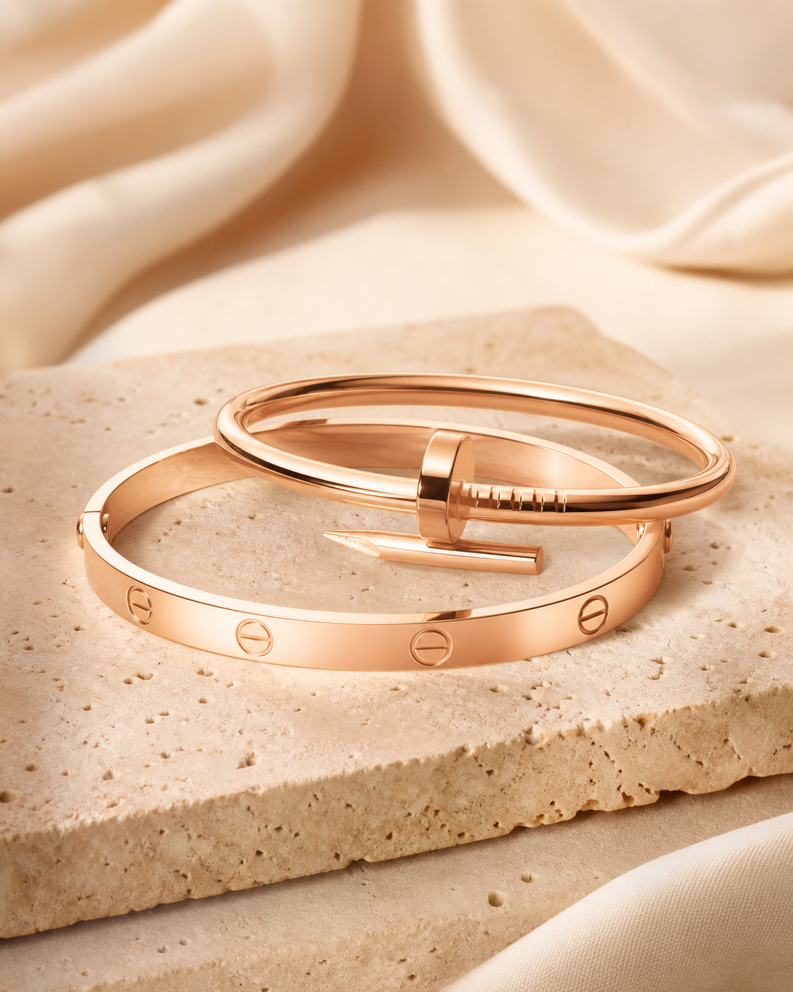 Cartier 代表性玫瑰金手鐲