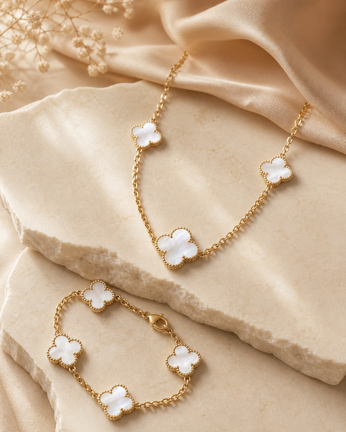 Van Cleef & Arpels 四葉草首飾